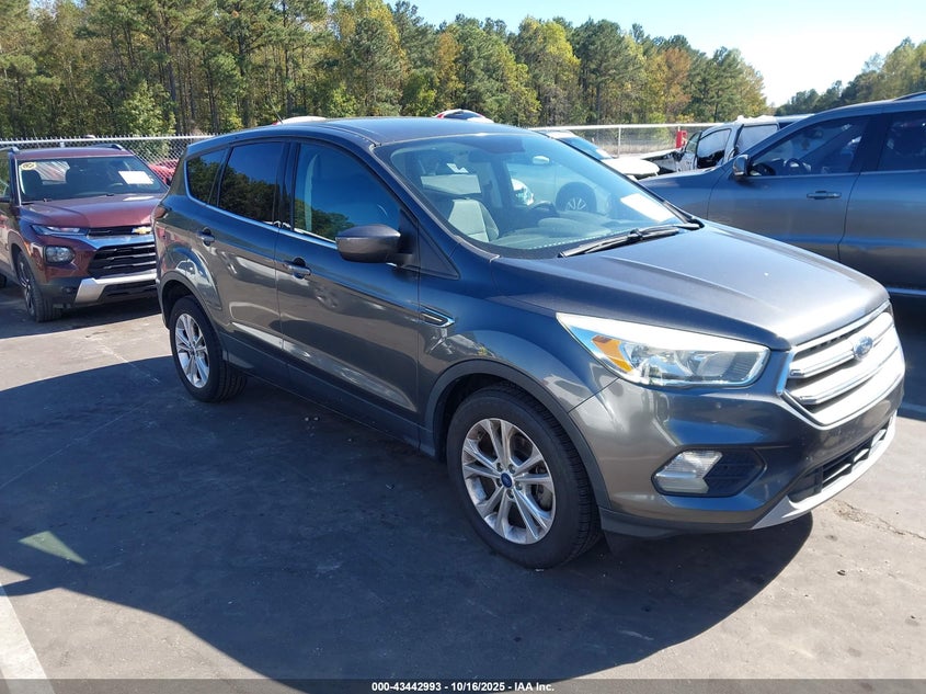 2017 FORD ESCAPE SE - 1FMCU0GD7HUC64827