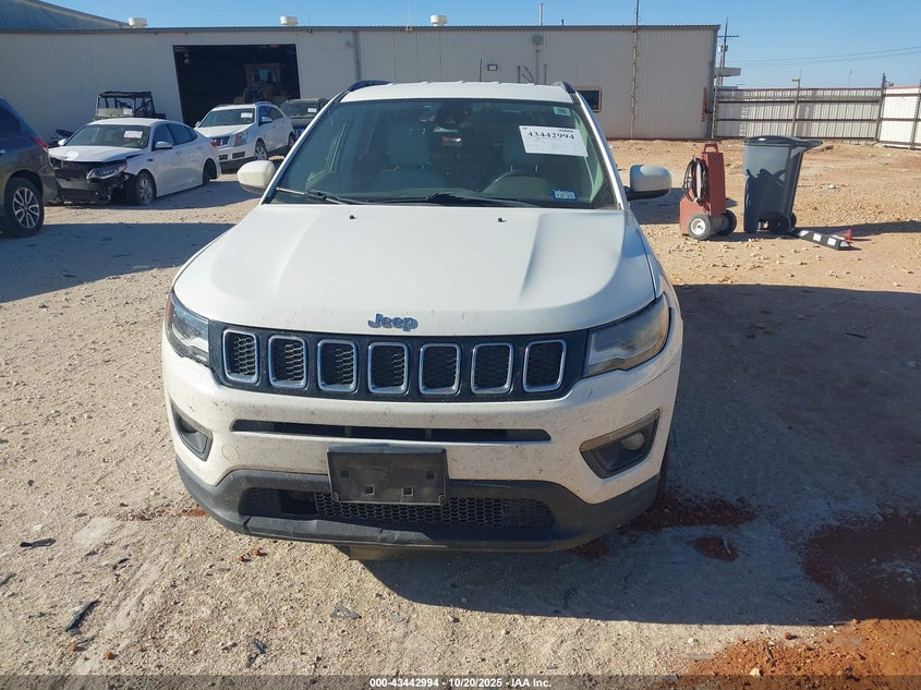 VIN 3C4NJCBB8JT465844 2018 JEEP COMPASS LATITUDE FWD