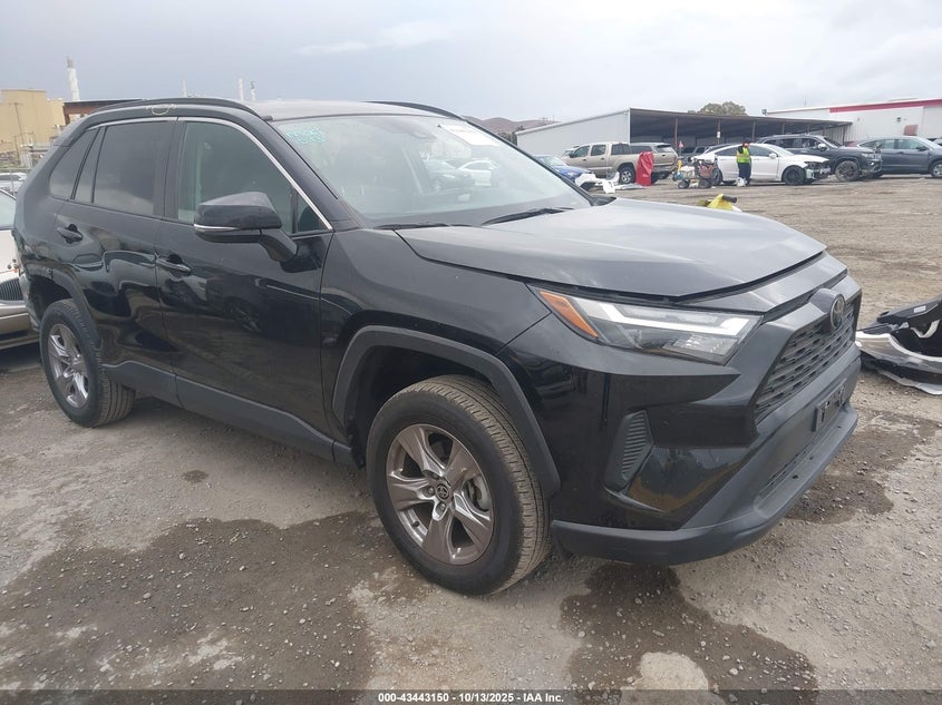 TOYOTA RAV4 XLE