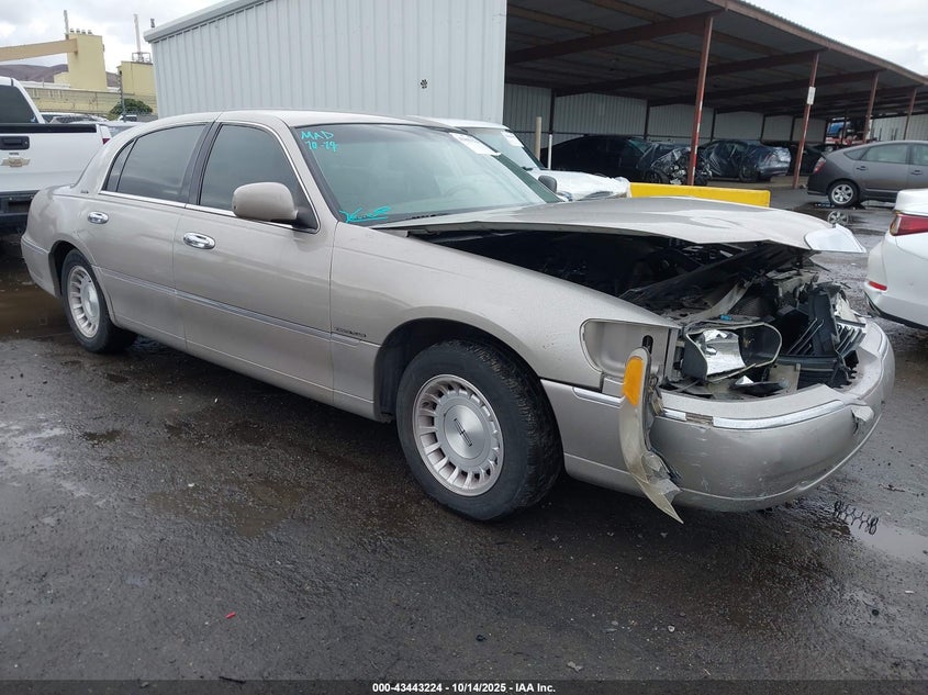 1999 Lincoln Town Car Executive