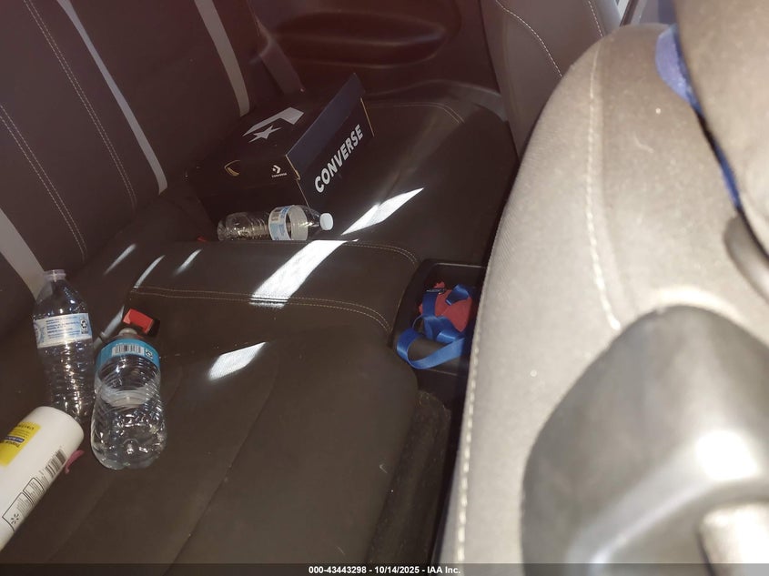 2017 CHEVROLET CAMARO 1LT 1G1FB1RX2H0103564