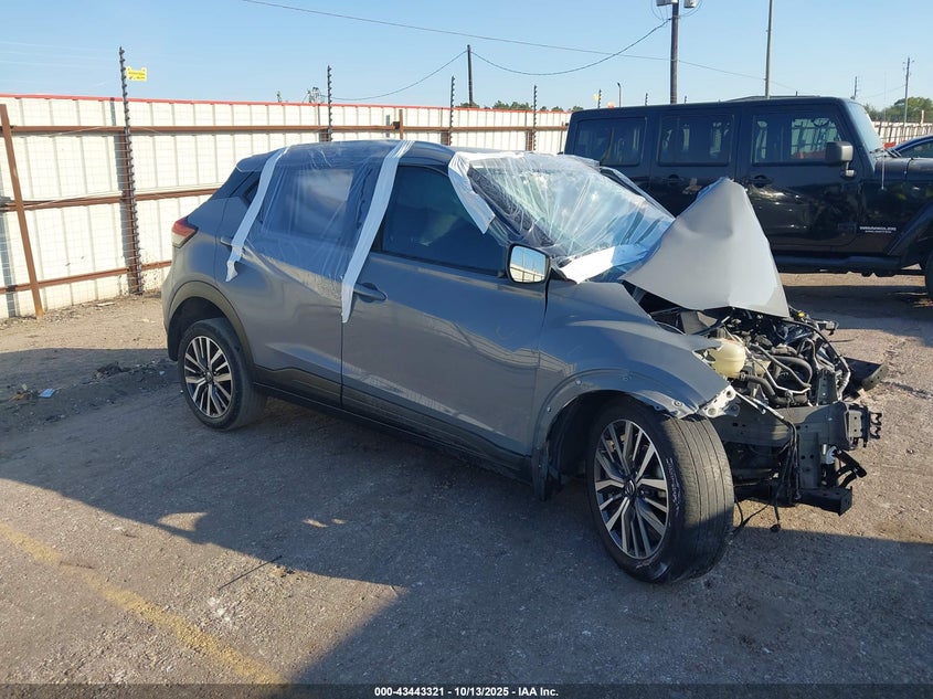 NISSAN KICKS SV XTRONIC CVT