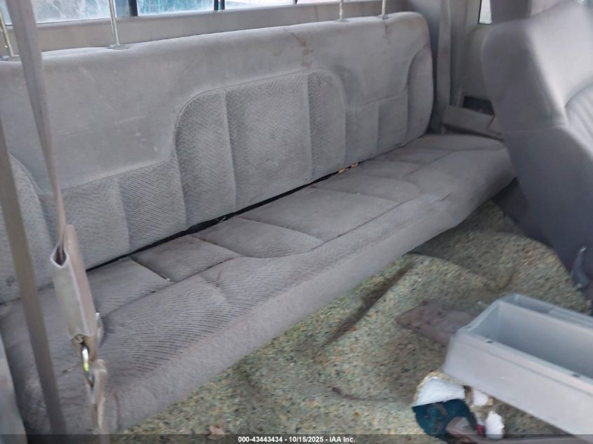 1996 Chevrolet Gmt-400 K1500 VIN: 1GCEK19R4TE111567 Lot: 43443434