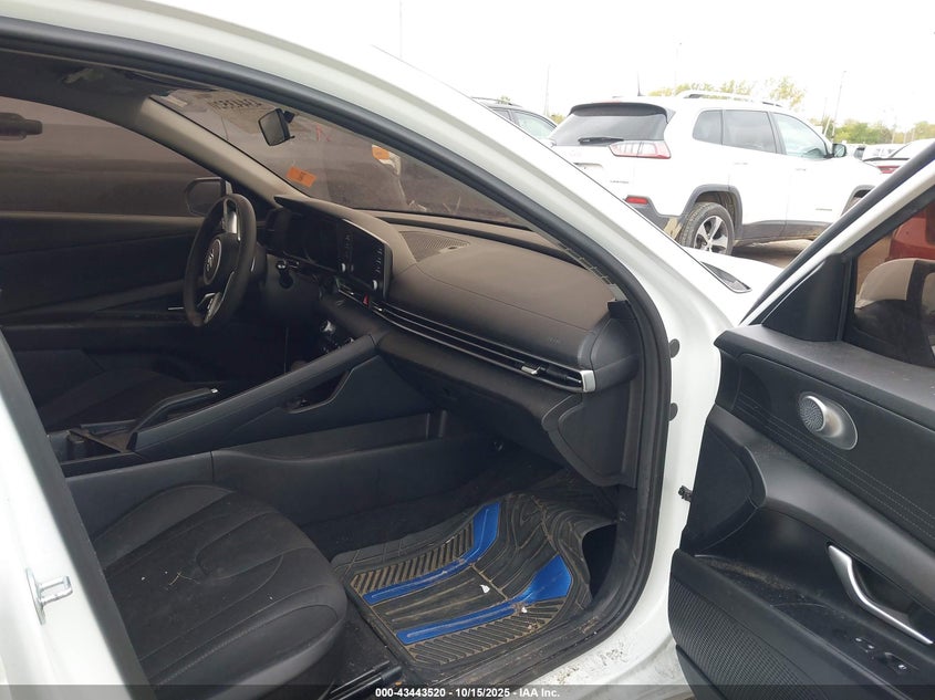 2022 Hyundai Elantra(VIN: 5NPLM4AG3NH063933