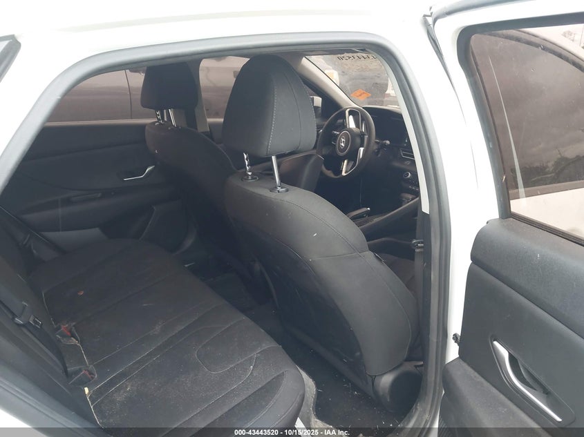 2022 Hyundai Elantra(VIN: 5NPLM4AG3NH063933