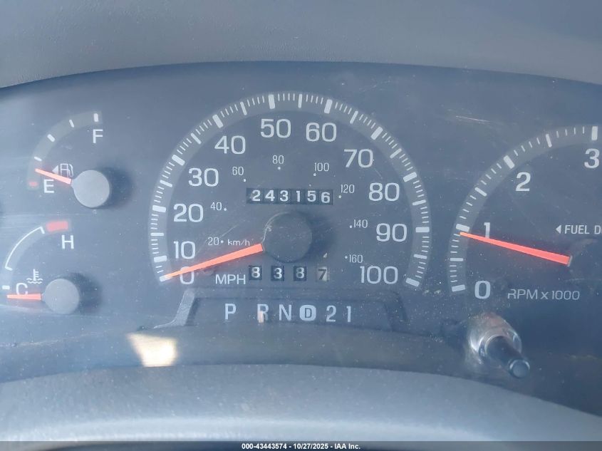 1997 Ford Expedition Eddie Bauer/Xlt VIN: 1FMFU18L0VLB27254 Lot: 43443574