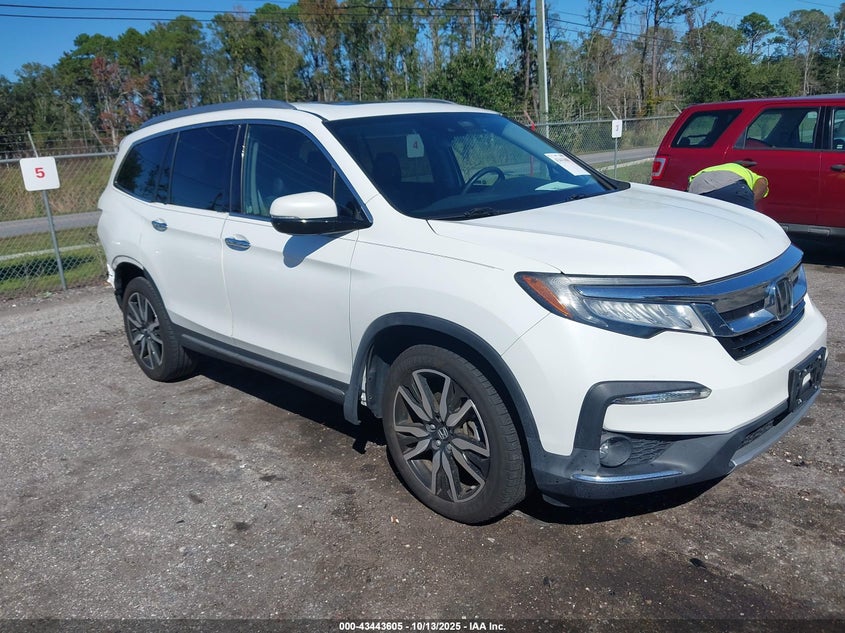 HONDA PILOT AWD TOURING 8 PASSENGER