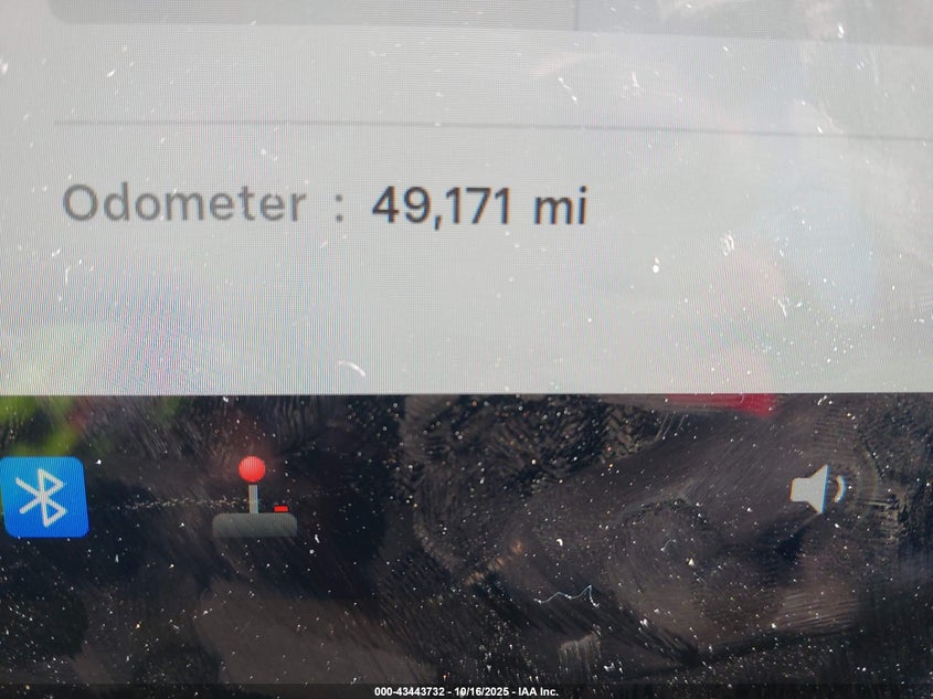 2024 Tesla Model Y Long Range Dual Motor All-Wheel Drive VIN: 7SAYGDEE5RA305213 Lot: 43443732