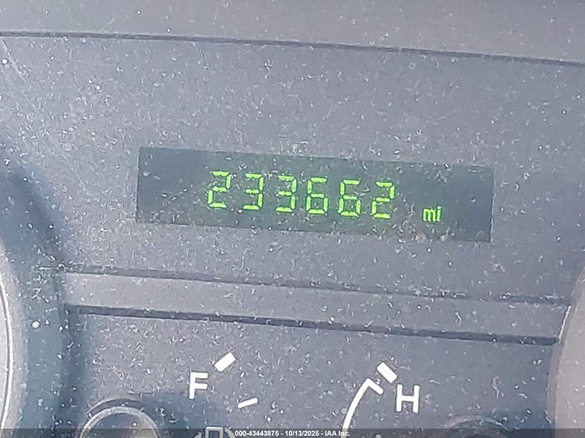 2006 Mercury Grand Marquis Gs VIN: 2MEFM74V36X613896 Lot: 43443875