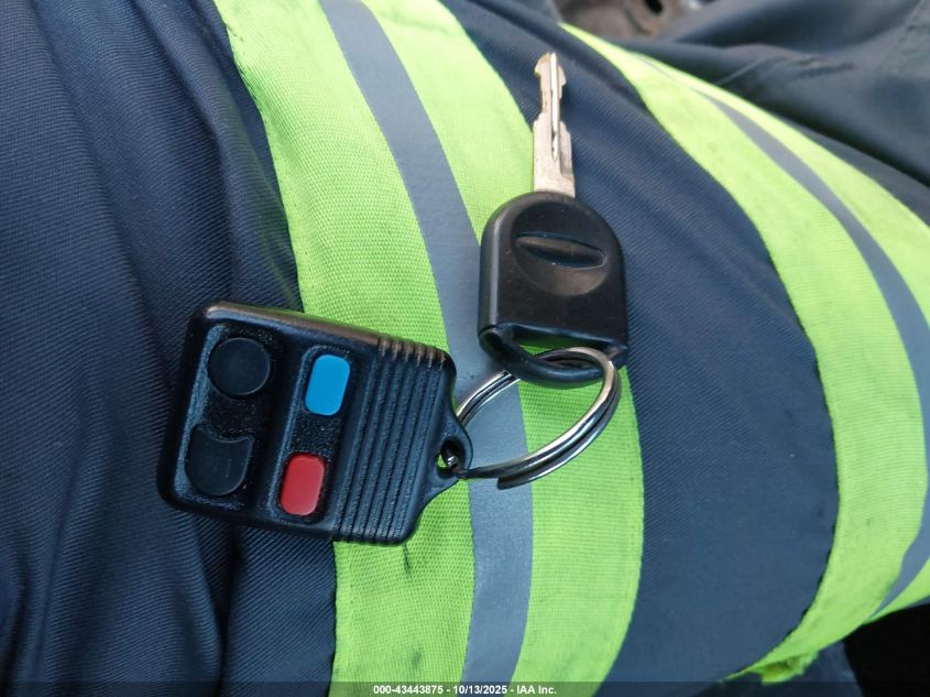 2006 Mercury Grand Marquis Gs VIN: 2MEFM74V36X613896 Lot: 43443875