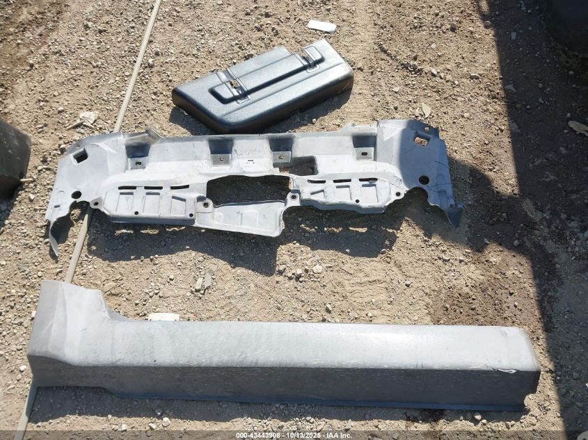 2004 Honda Element Lx VIN: 5J6YH283X4L031261 Lot: 43443908