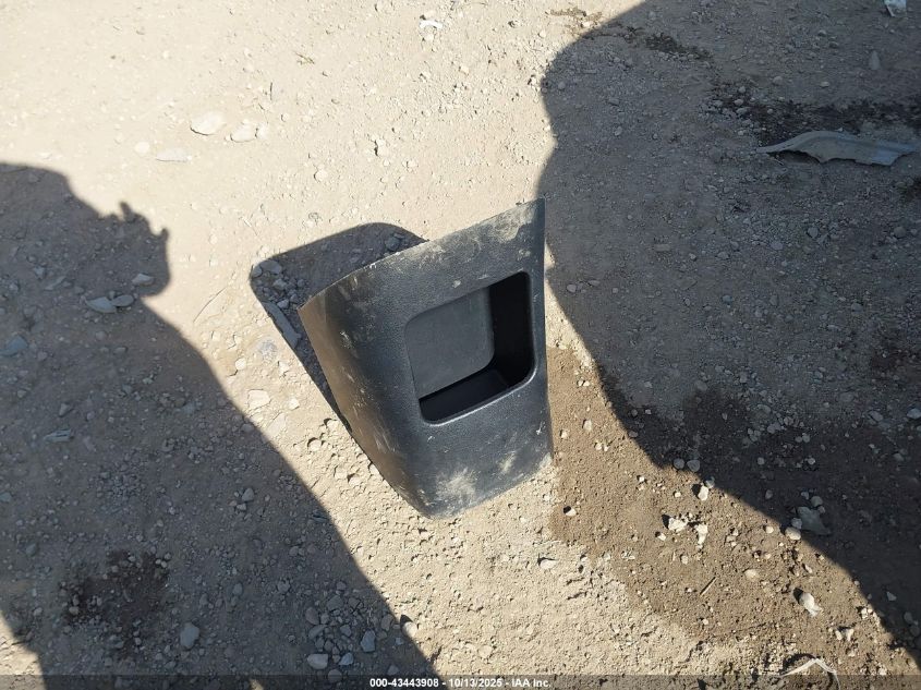 2004 Honda Element Lx VIN: 5J6YH283X4L031261 Lot: 43443908