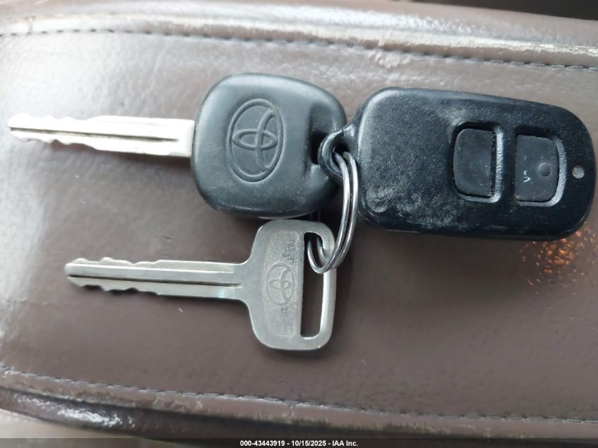 2000 Toyota 4Runner Limited V6 VIN: JT3HN87R1Y0276209 Lot: 43443919