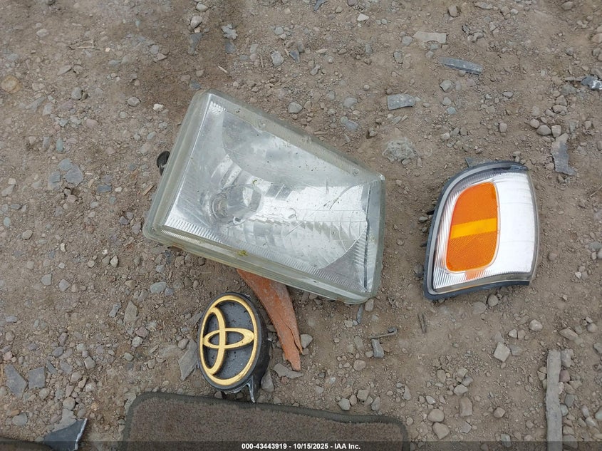 2000 Toyota 4Runner Limited V6 VIN: JT3HN87R1Y0276209 Lot: 43443919