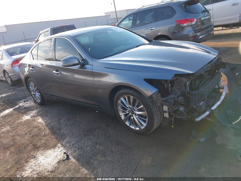 INFINITI Q50 3.0T LUXE