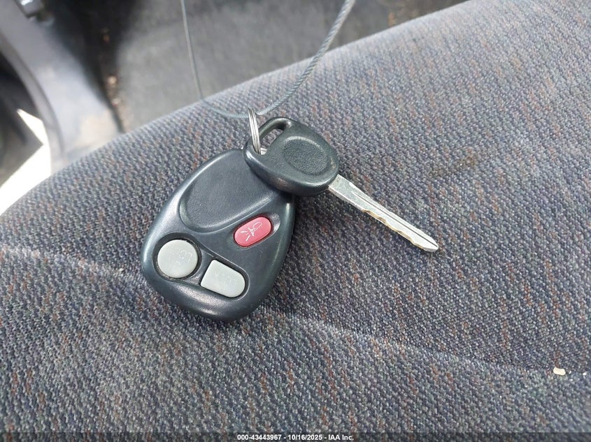 2001 GMC Yukon Sle VIN: 1GKEK13T51R185353 Lot: 43443967