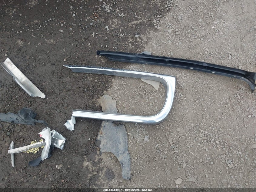 2001 GMC Yukon Sle VIN: 1GKEK13T51R185353 Lot: 43443967