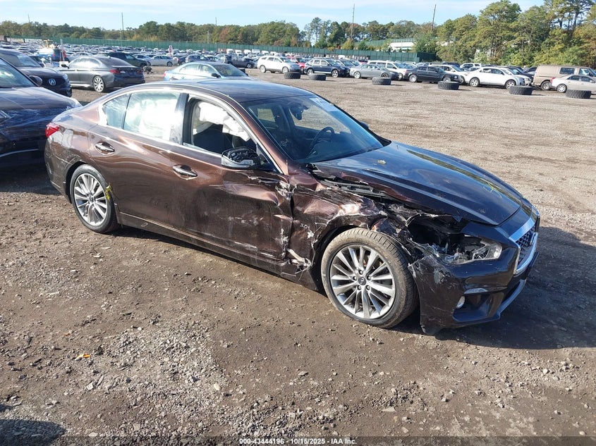INFINITI Q50 3.0T LUXE