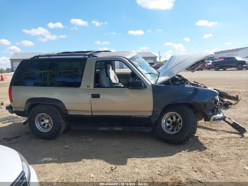1998 Chevrolet Tahoe VIN: 3GNEK18R2WG123447 Lot: 43444307