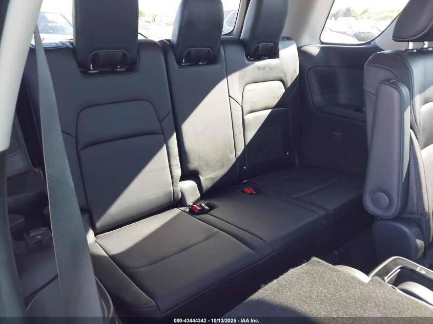 2022 NISSAN PATHFINDER SL 2WD 5N1DR3CB4NC203559