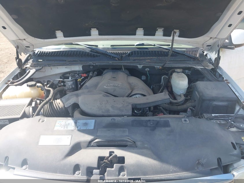 2005 GMC Yukon Denali VIN: 1GKEK63U25J199818 Lot: 43444614