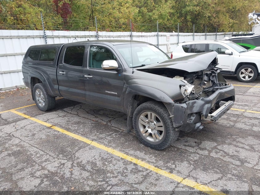 TOYOTA TACOMA BASE V6