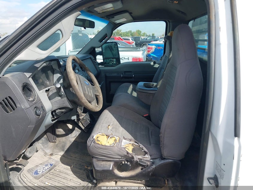 2013 Ford F-350 Chassis Xl VIN: 1FDRF3F64DEB92059 Lot: 43444670