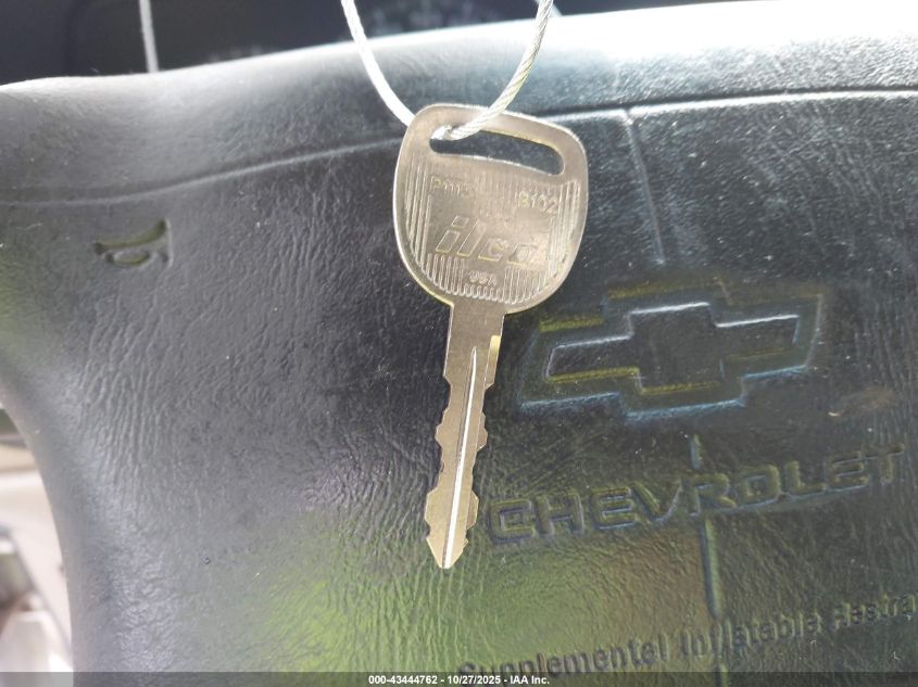 1997 Chevrolet Tahoe Ls VIN: 1GNEC13R3VJ392333 Lot: 43444762