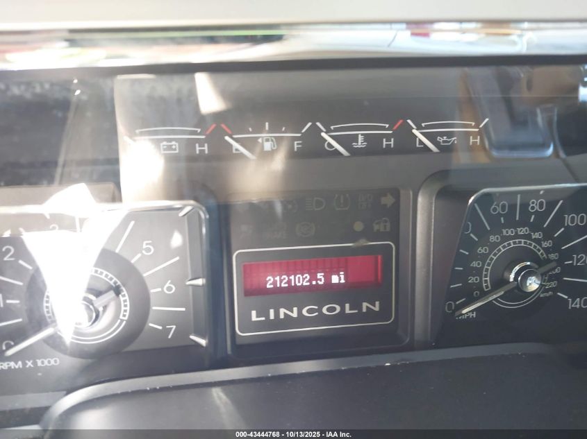 2007 Lincoln Navigator Ultimate VIN: 5LMFU27557LJ01855 Lot: 43444768