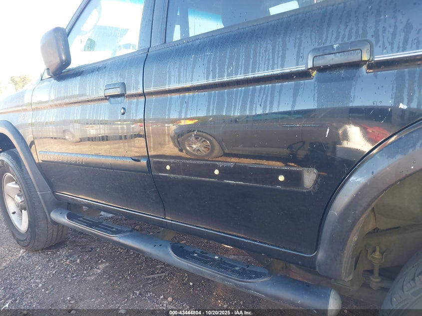 2000 Mitsubishi Montero Sport Ls/Xls VIN: JA4LS31H4YP004126 Lot: 43444804