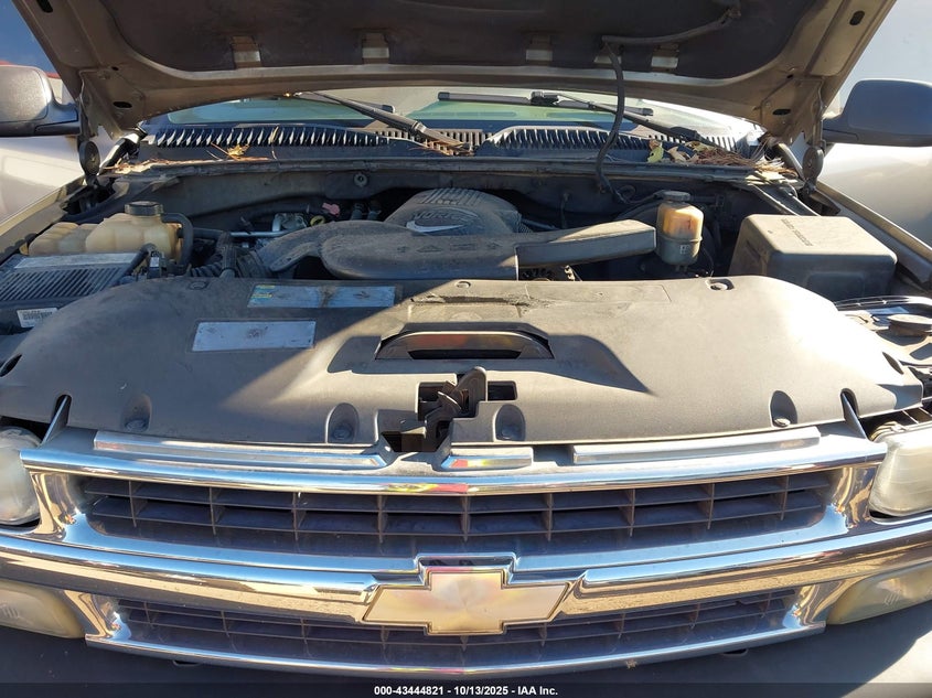 2002 Chevrolet Suburban 1500 Ls VIN: 1GNEC16Z12J132858 Lot: 43444821