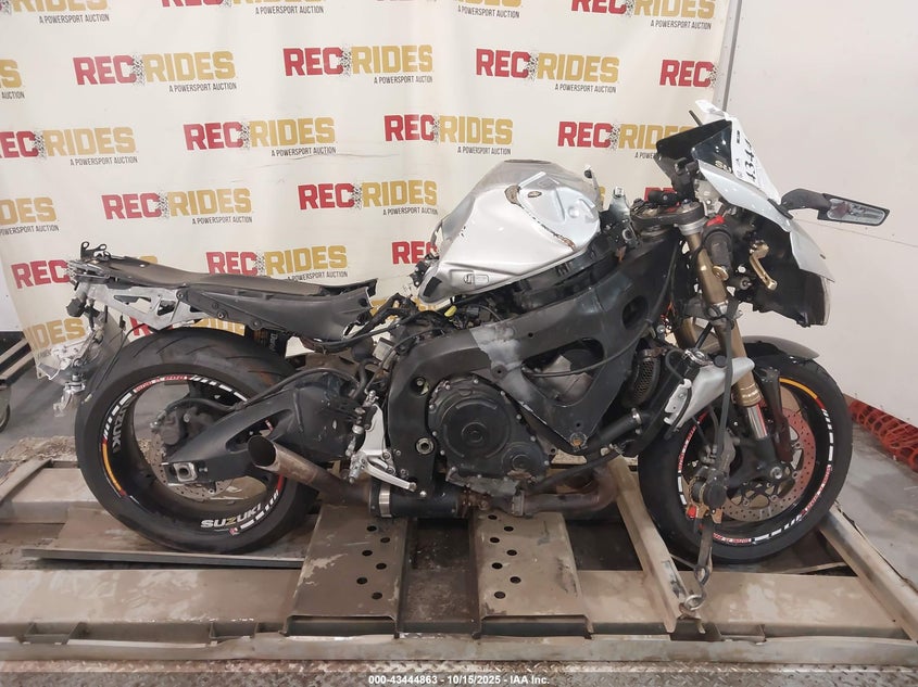 2007 Suzuki Gsx-R600 VIN: JS1GN7DA672100768 Lot: 43444863