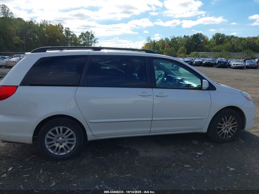 5TDZK22C09S258937 2009 TOYOTA SIENNA photo no. 13