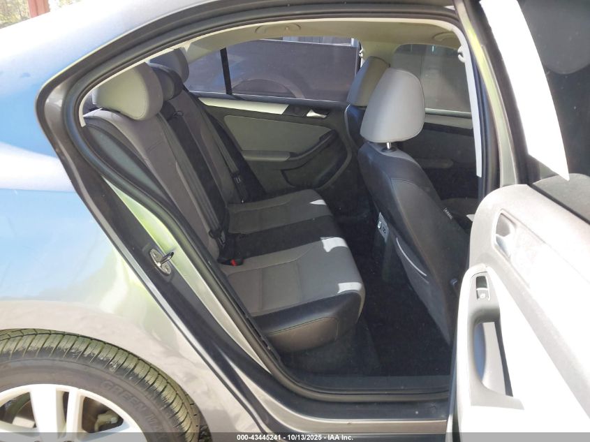 2013 Volkswagen Jetta Hybrid Sel VIN: 3VW637AJ5DM226097 Lot: 43445241