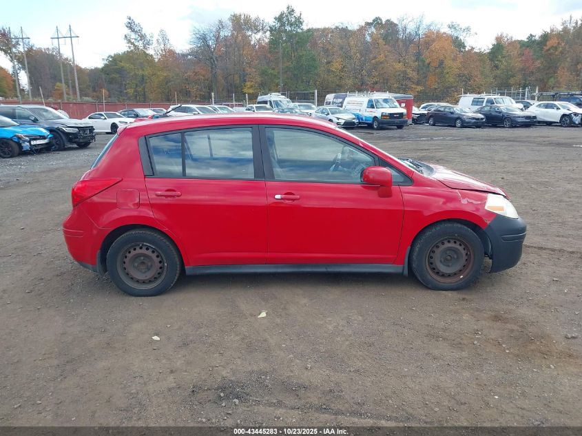 2009 Nissan Versa 1.8S VIN: 3N1BC13E59L374040 Lot: 43445283