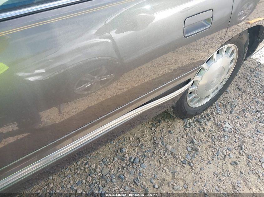 1999 Cadillac Deville Standard VIN: 1G6KD54Y3XU798851 Lot: 43445302