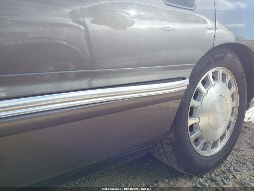 1999 Cadillac Deville Standard VIN: 1G6KD54Y3XU798851 Lot: 43445302