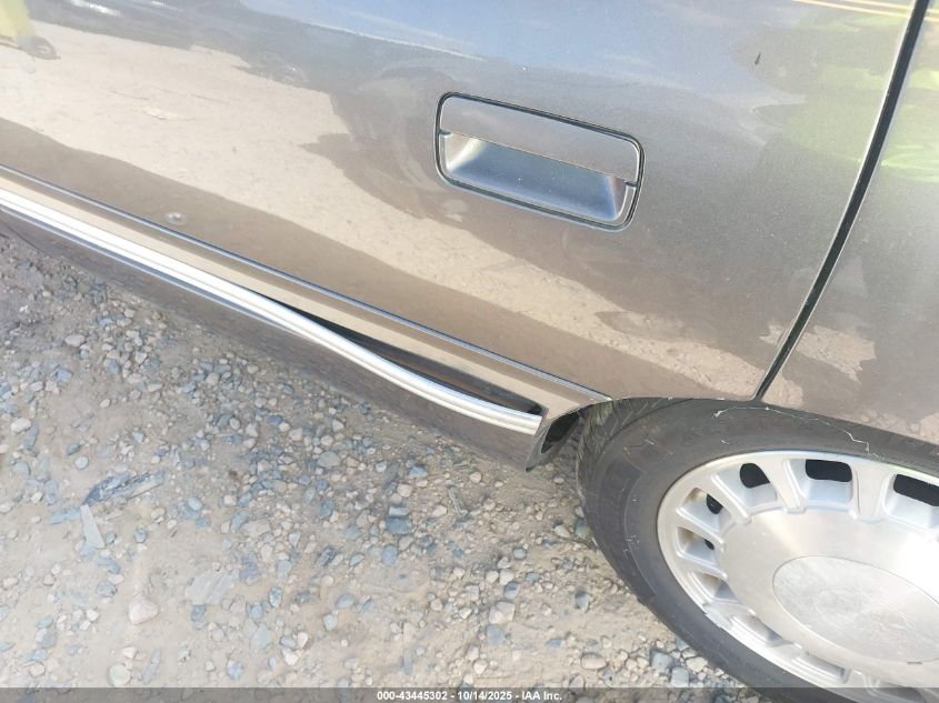 1999 Cadillac Deville Standard VIN: 1G6KD54Y3XU798851 Lot: 43445302