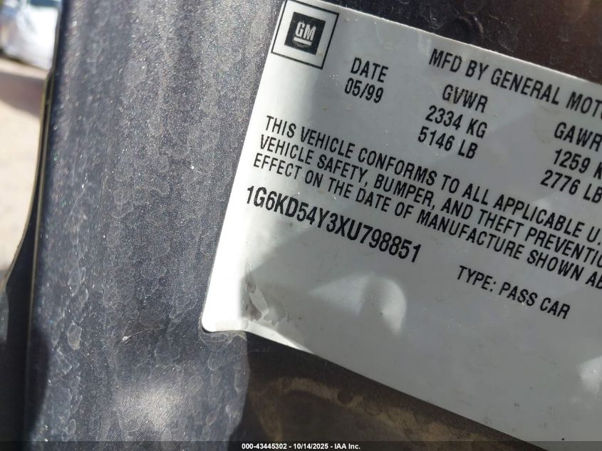 1999 Cadillac Deville Standard VIN: 1G6KD54Y3XU798851 Lot: 43445302