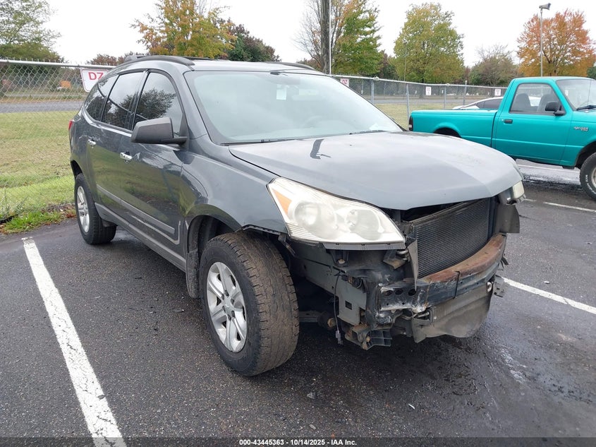 CHEVROLET TRAVERSE LS