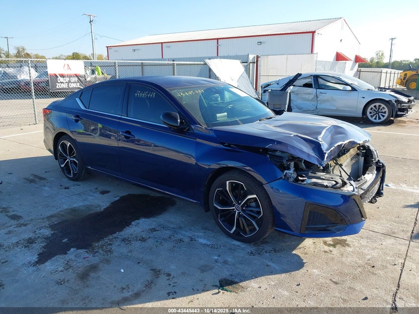 NISSAN ALTIMA SR FWD