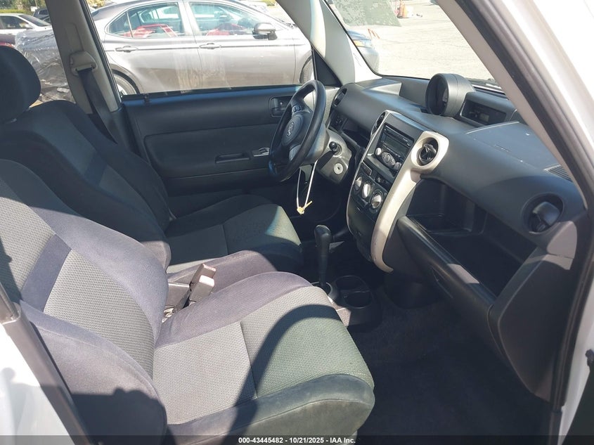 JTLKT324764111944 2006 SCION XB photo no. 5