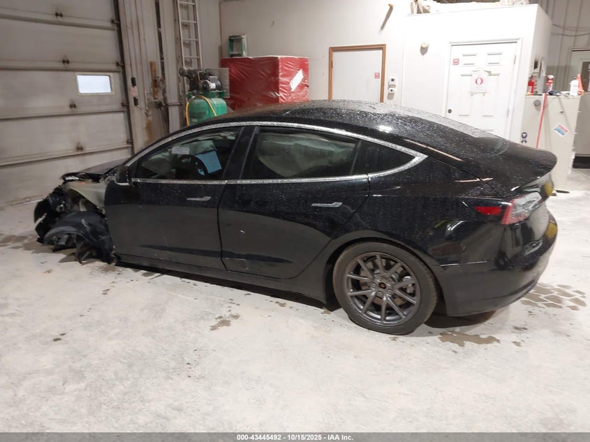 2018 Tesla Model 3 Long Range/Mid Range VIN: 5YJ3E1EA7JF123271 Lot: 43445492