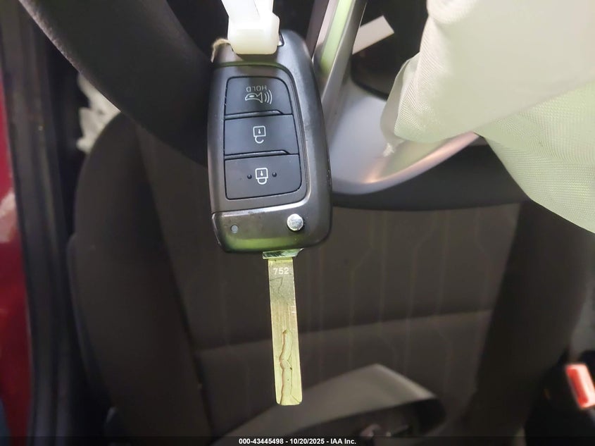 2025 HYUNDAI VENUE SE KMHRB8A38SU392516