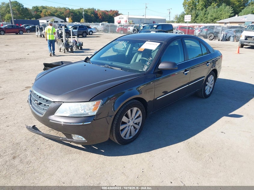 5NPEU46C29H495563 2009 HYUNDAI SONATA photo no. 2