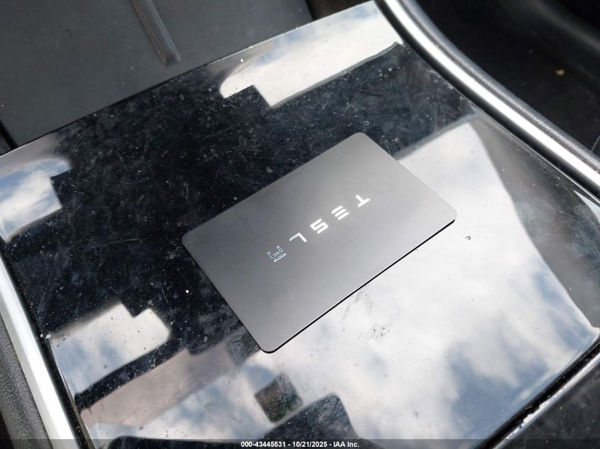 2021 Tesla Model Y Long Range Dual Motor All-Wheel Drive VIN: 5YJYGDEE1MF086369 Lot: 43445531