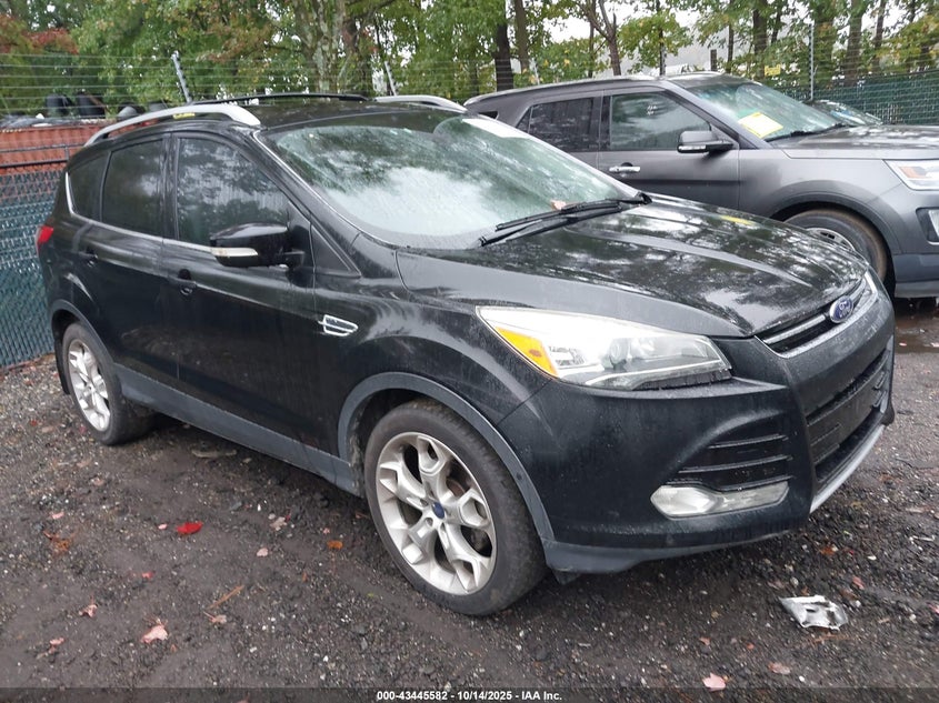 FORD ESCAPE TITANIUM