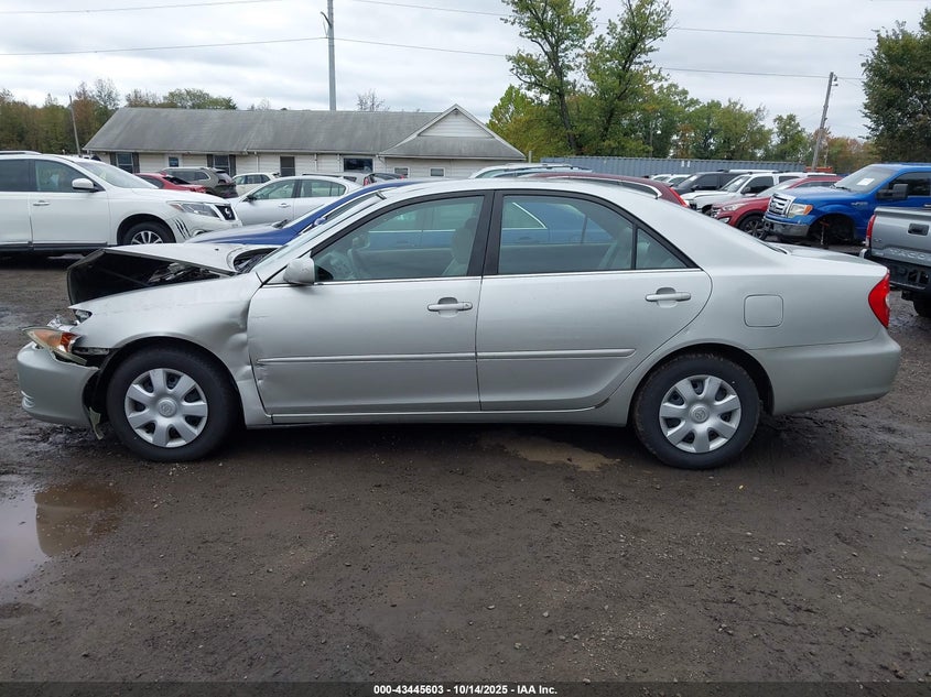 4T1BE32K42U112639 2002 TOYOTA CAMRY photo no. 14
