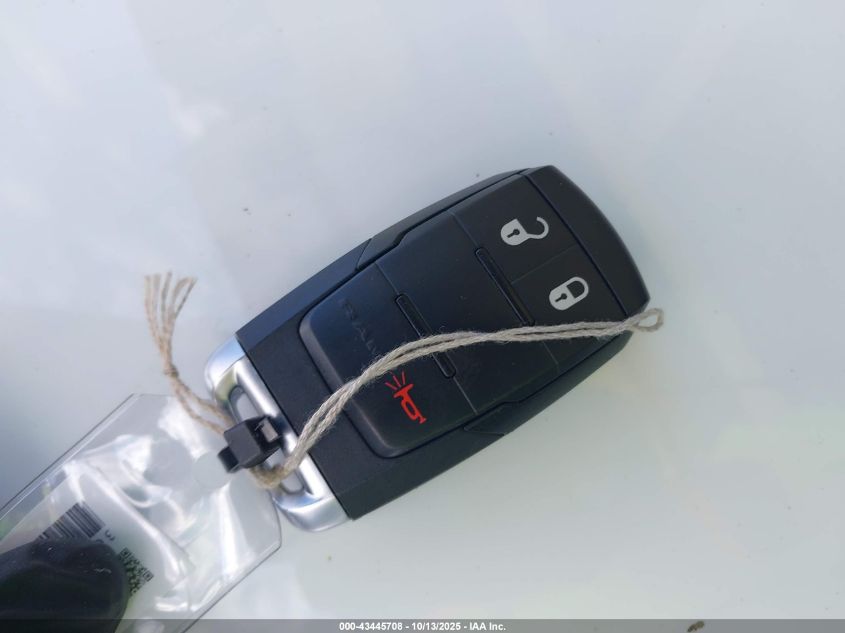 2024 Ram 3500 Big Horn 4X4 8' Box VIN: 3C63RRHL9RG108039 Lot: 43445708