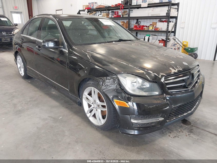 MERCEDES-BENZ C-CLASS LUXURY/SPORT